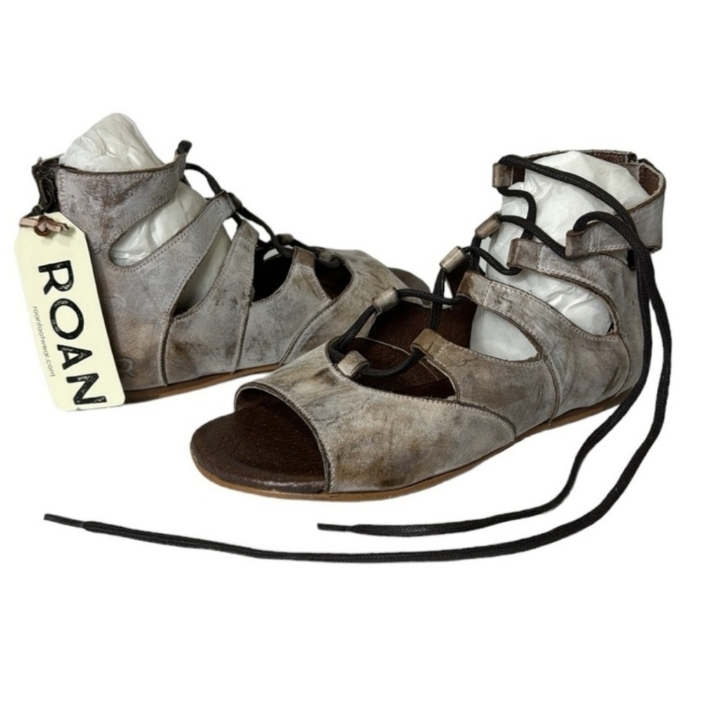 NWT ROAN By Bed/Stu Size 7 Distress Suede Winne Flat Sandals Whitewashed Taupe